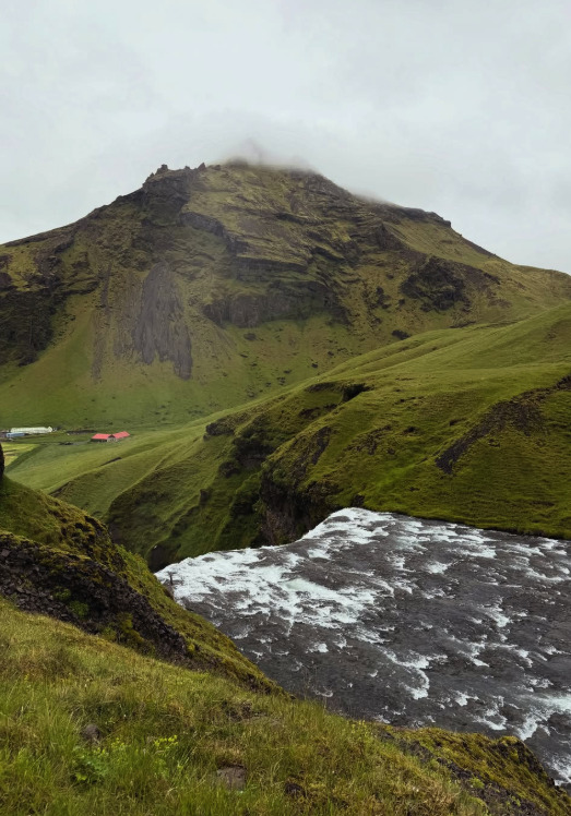 A guided Golden Circle tour group on the route